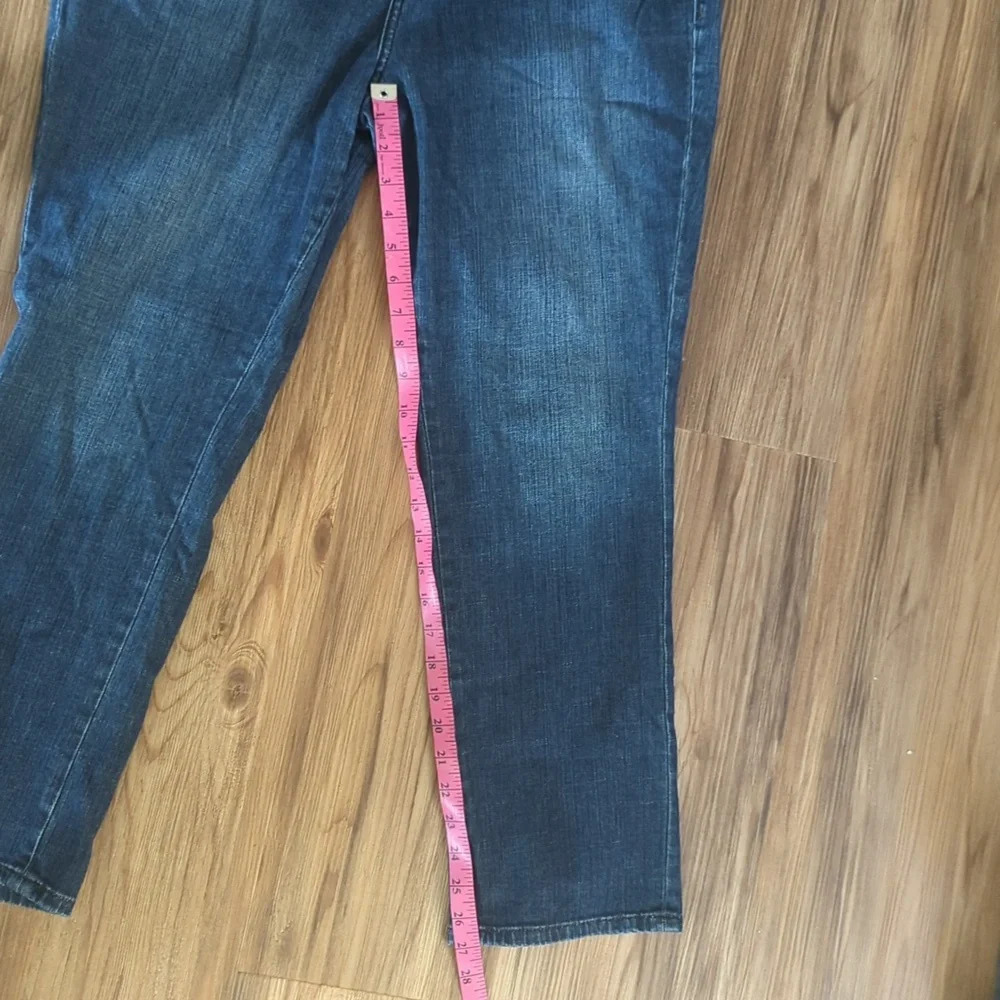 Simply Vera Dark Wash Straight Jeans, US 14 - Picture 4 of 5